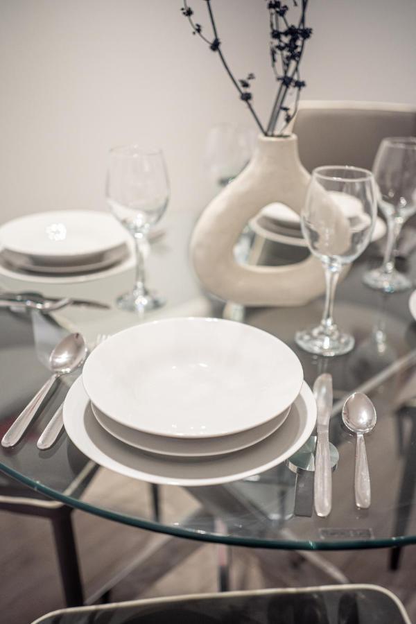 Studios With Ensuite Showers & Share Kitchens Prime Location Near Hospital, Town Center Apt 3 St Helens  Eksteriør billede