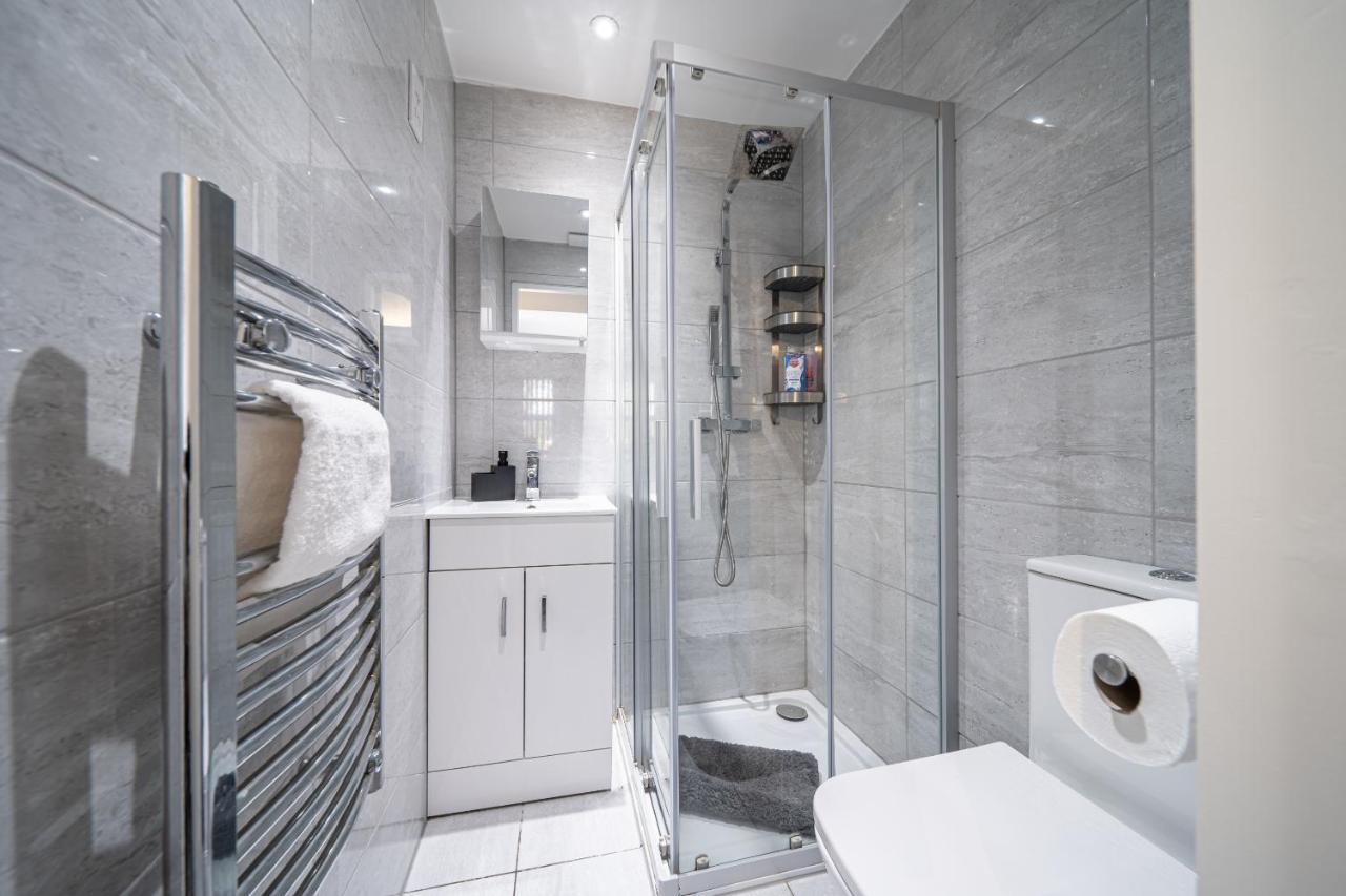 Studios With Ensuite Showers & Share Kitchens Prime Location Near Hospital, Town Center Apt 3 St Helens  Eksteriør billede