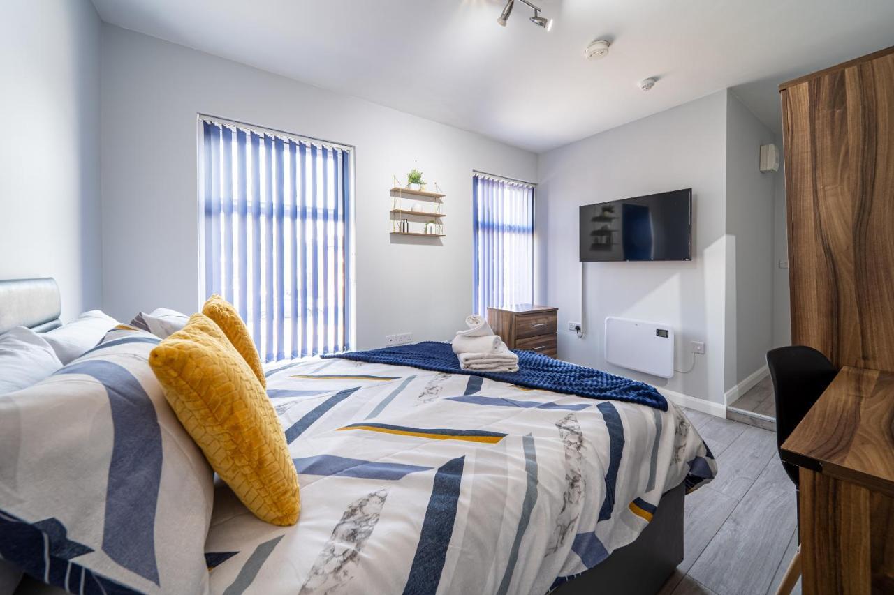 Studios With Ensuite Showers & Share Kitchens Prime Location Near Hospital, Town Center Apt 3 St Helens  Eksteriør billede
